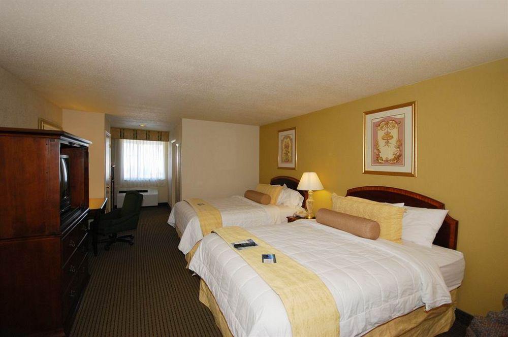 Best Western Plus Milwaukee Airport Hotel & Conference Center Exterior foto