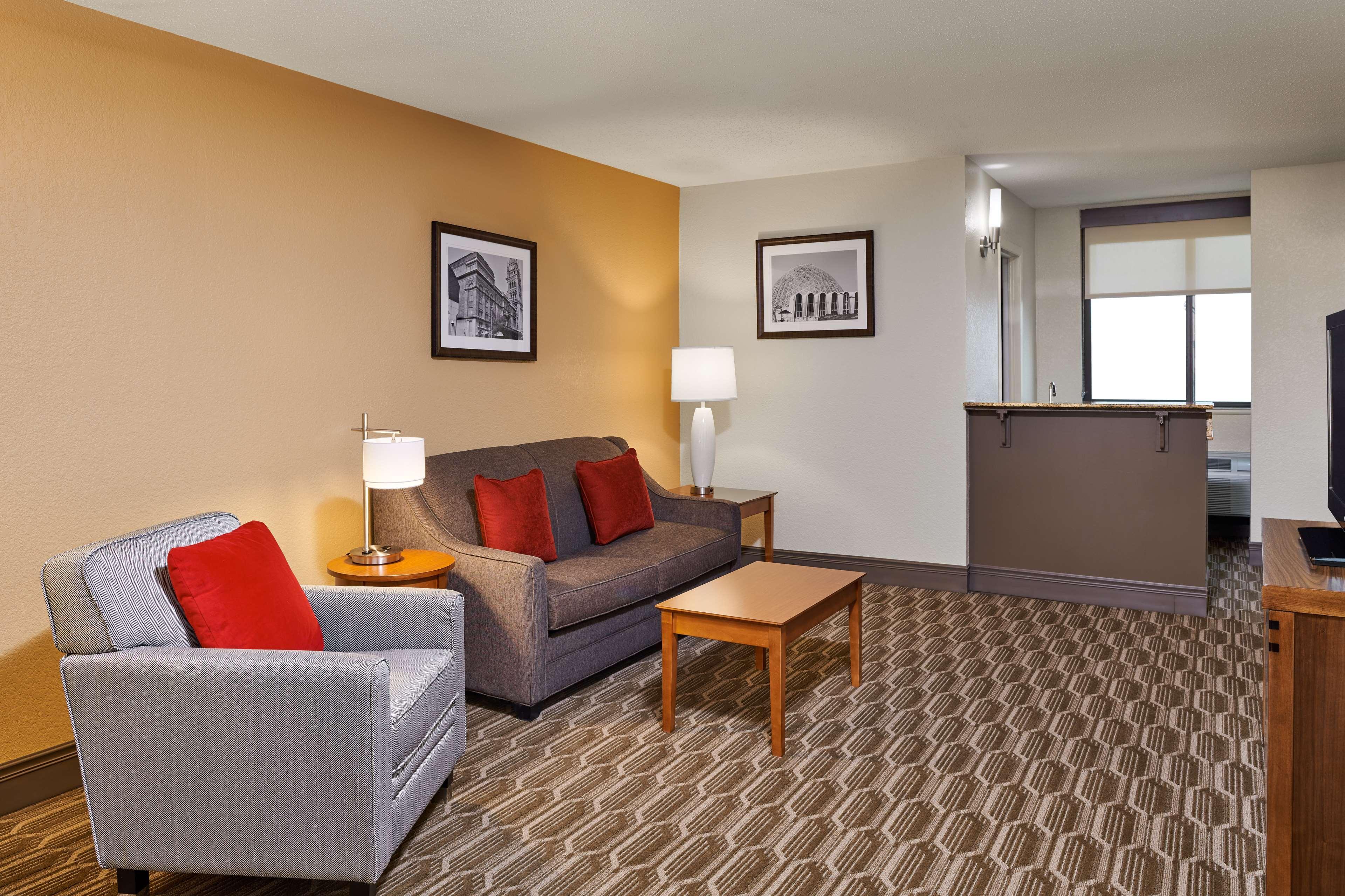 Best Western Plus Milwaukee Airport Hotel & Conference Center Exterior foto