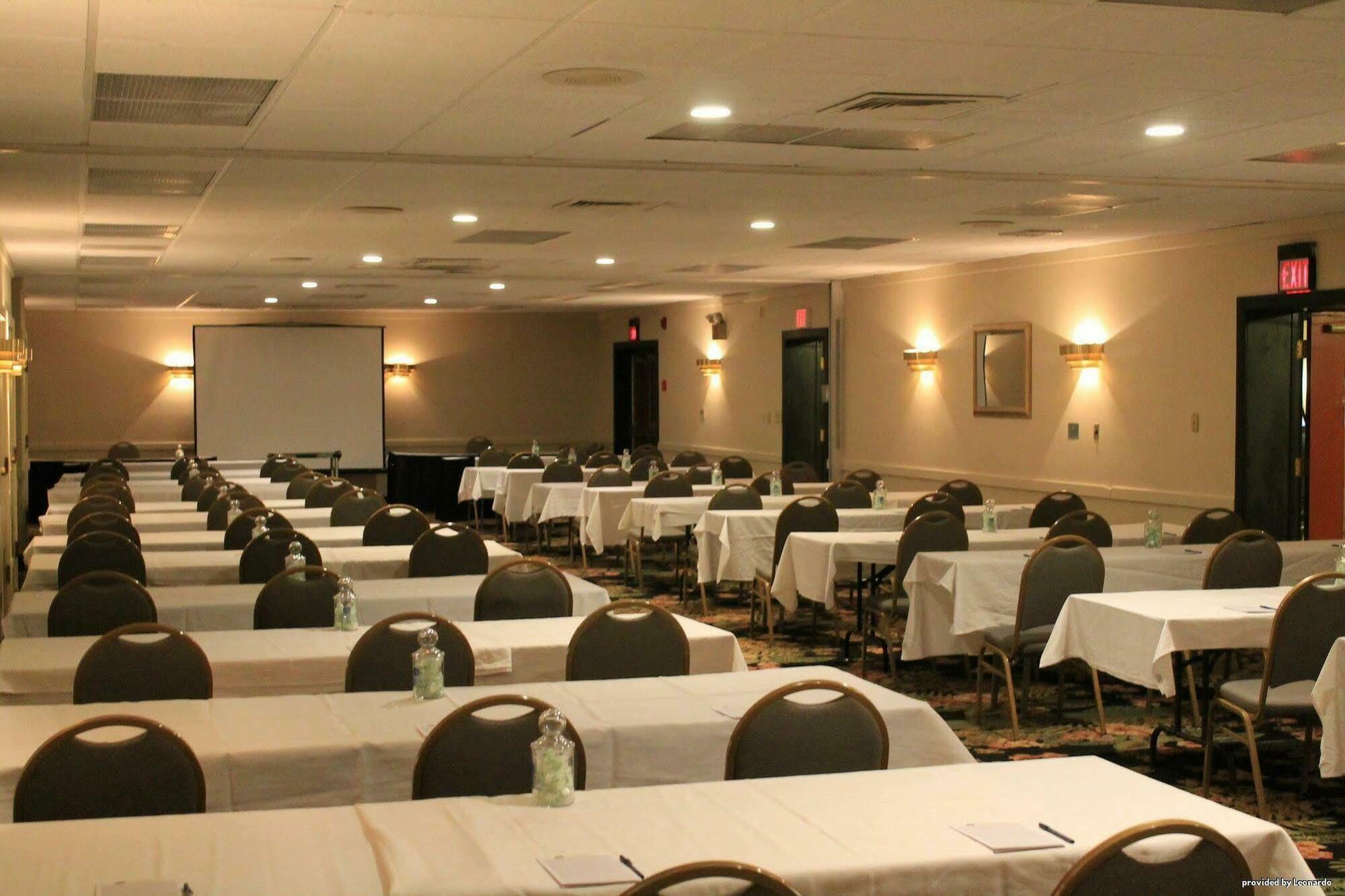Best Western Plus Milwaukee Airport Hotel & Conference Center Exterior foto